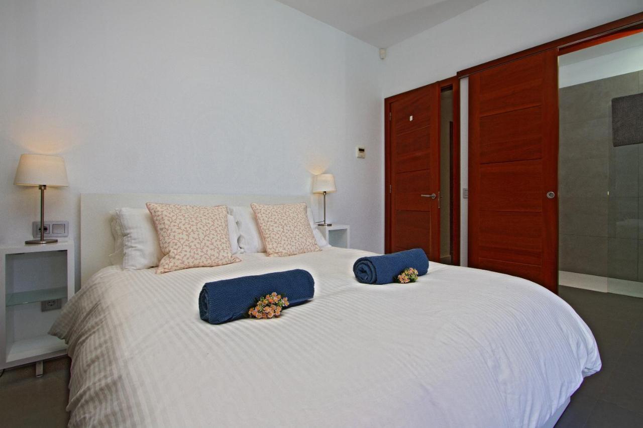Luxury Los Mojones Villa Short Walk To Old Town Private Heated Pool Villa Los Mojones Angie Puerto Del Carmen Tías Exteriör bild