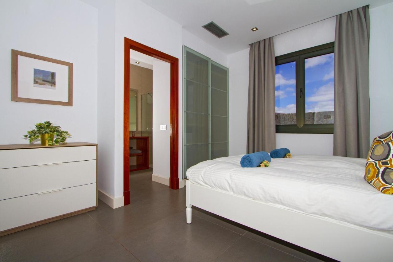 Luxury Los Mojones Villa Short Walk To Old Town Private Heated Pool Villa Los Mojones Angie Puerto Del Carmen Tías Exteriör bild